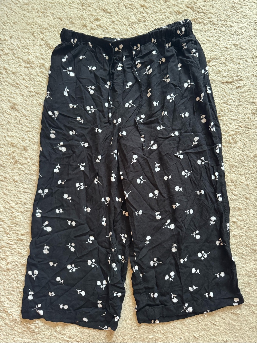 5/$20 floral Capri pants